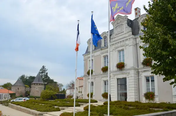 Abri Piscine Télescopique Achat abri de piscine Orée d'Anjou