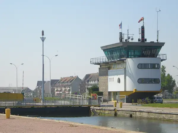 Abri Piscine Télescopique Achat abri de piscine Ouistreham